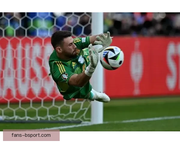 乌奈西蒙欧洲杯关键点球神扑助球队逆转胜利